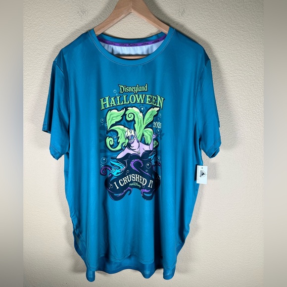 NWT Disneyland 2025 Haloween Graphic Finisher T-Shirt - Picture 5 of 6
